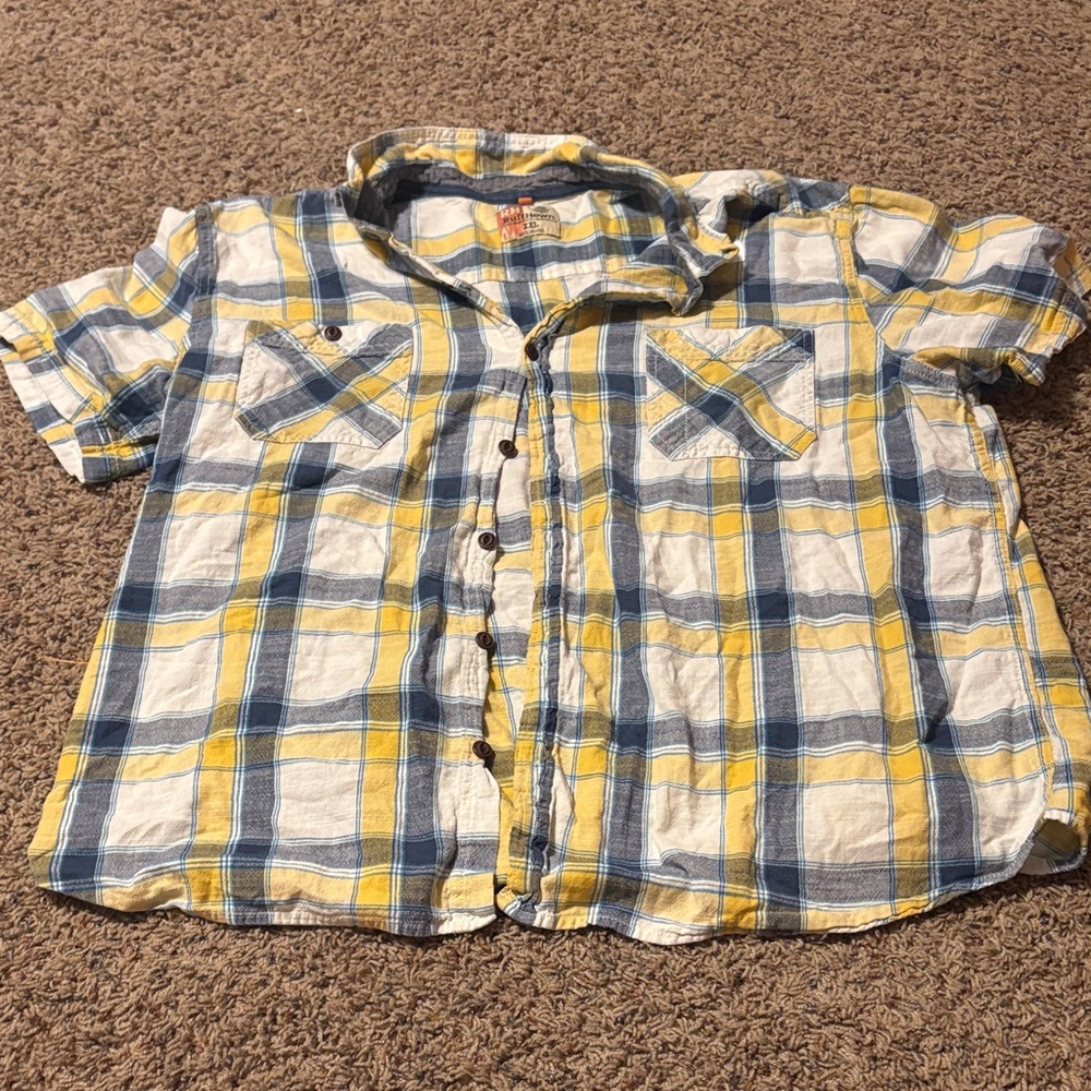 Men’s button down short sleeve shirt